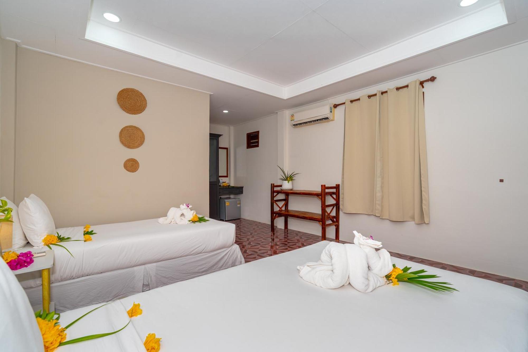 Lanta Beachfront Resort Koh Lanta Ngoại thất bức ảnh