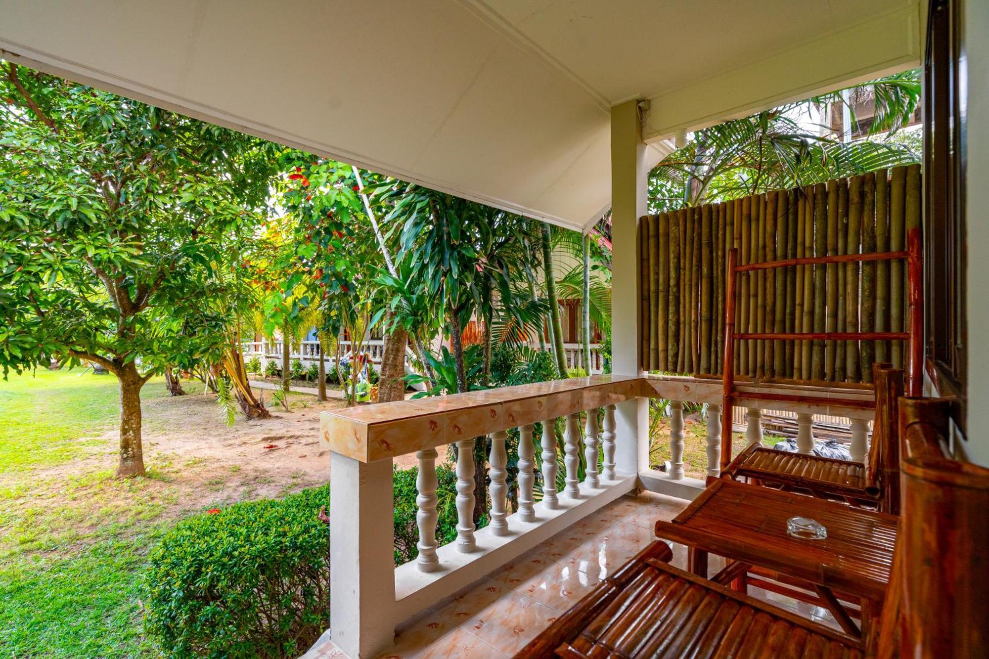 Lanta Beachfront Resort Koh Lanta Ngoại thất bức ảnh