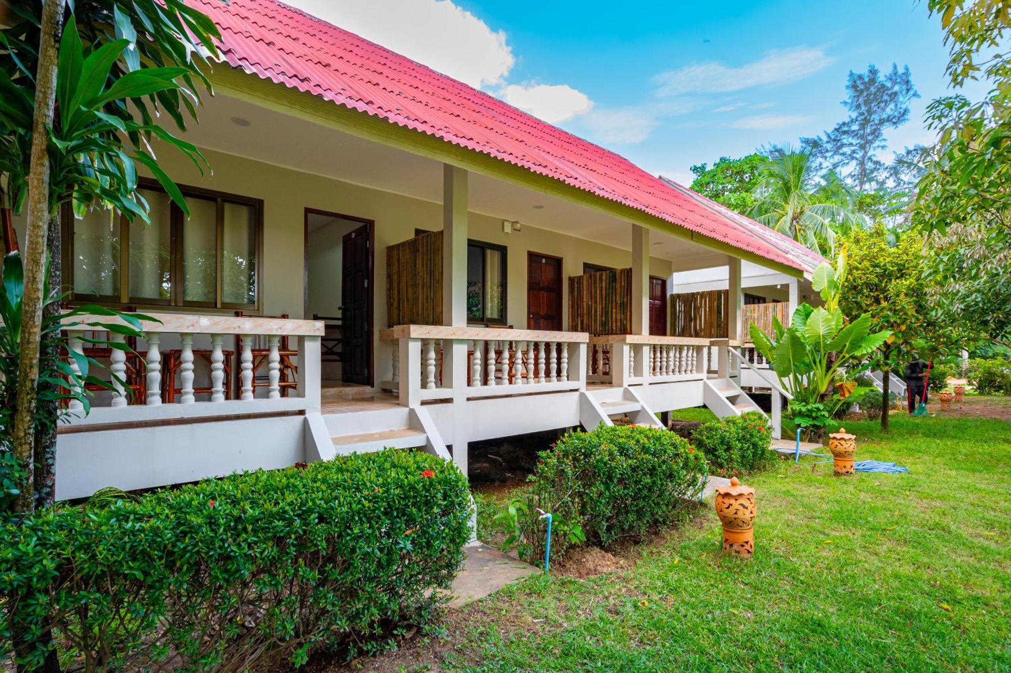 Lanta Beachfront Resort Koh Lanta Ngoại thất bức ảnh