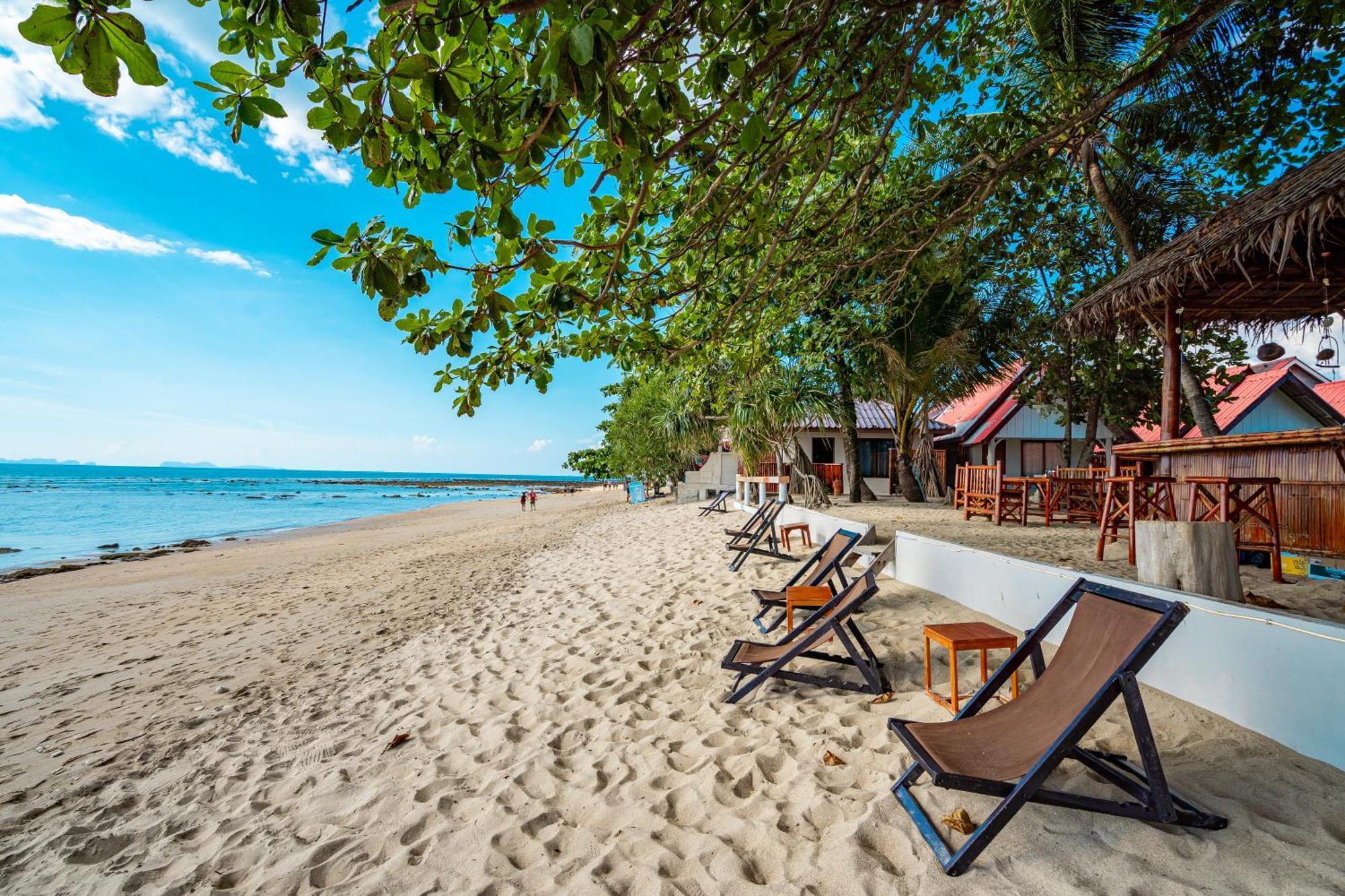 Lanta Beachfront Resort Koh Lanta Ngoại thất bức ảnh