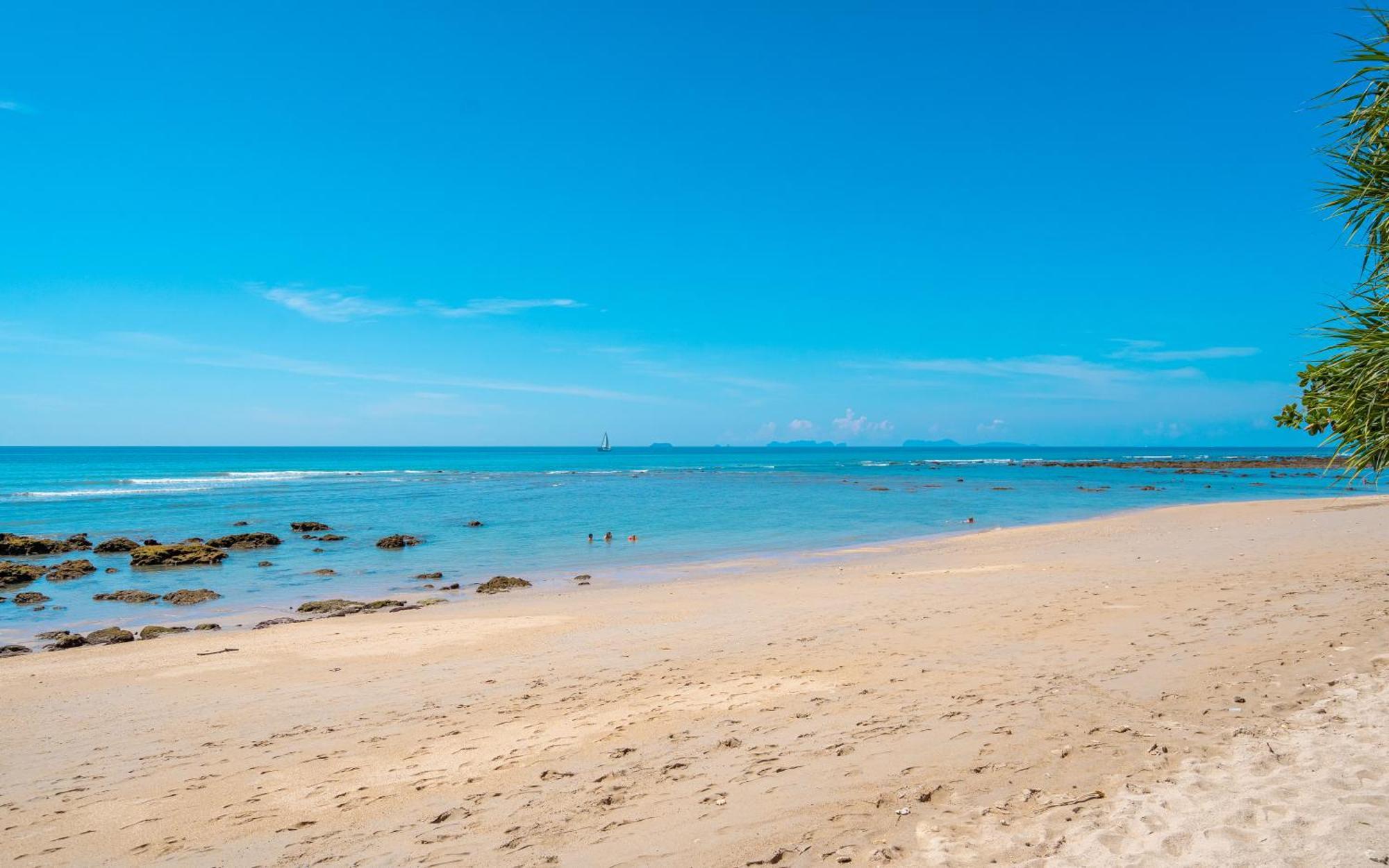 Lanta Beachfront Resort Koh Lanta Ngoại thất bức ảnh